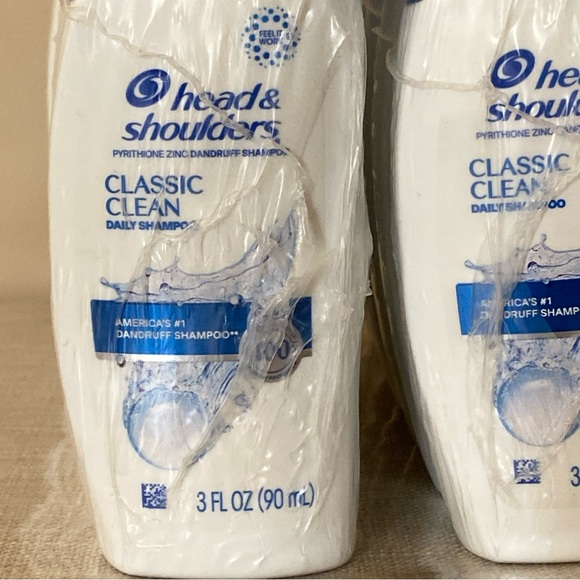 Lot of 12 Head & Shoulders Classic Clean Dandruff Shampoo 3 fl oz Travel Size - Picture 2 of 10